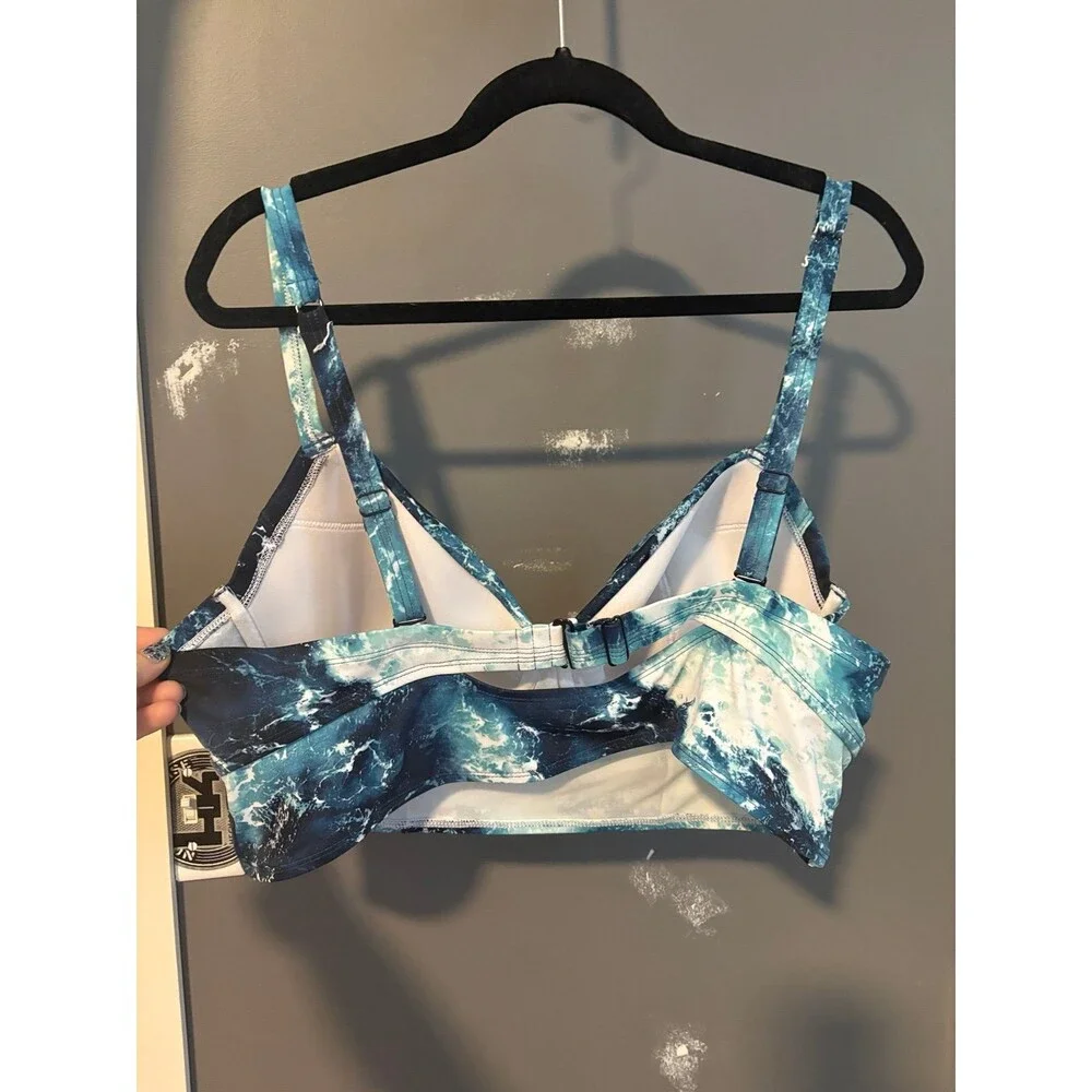 Torrid size 3 blue ocean underwire longline bikini top